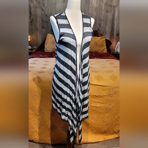 Coldwater Creek Gray Striped Vest – Size Small (6-8)